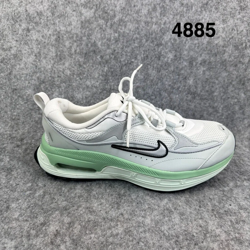 Nike Air Max Bliss Womens Size 9 Summit White Green DH5128-103 Lifestyle Sneaker